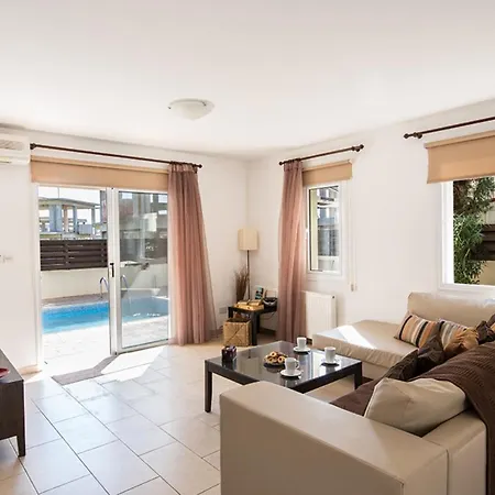 Villa Beautiful 5 Star Holiday In A Prime Location In Paralimni,book Early To Secure Your Dates, 1319