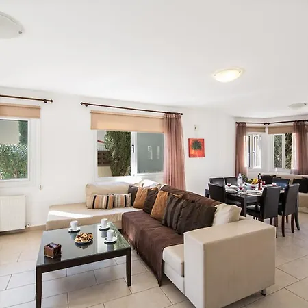 Beautiful 5 Star Holiday In A Prime Location In Paralimni,book Early To Secure Your Dates, 1319 فيلة