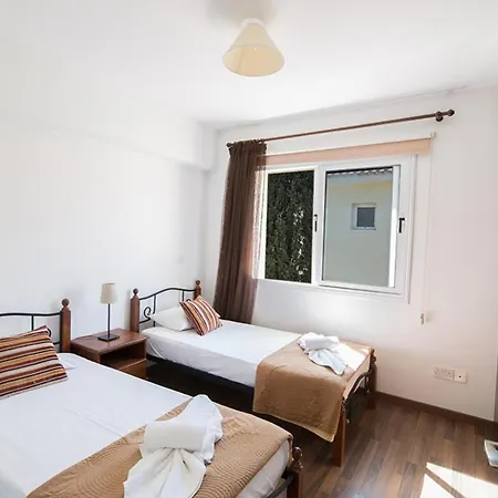 Beautiful 5 Star Holiday In A Prime Location In Paralimni,book Early To Secure Your Dates, 1319 *